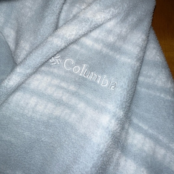 Columbia Women’s 1/4 zip fleece size 1xl - Picture 3 of 4